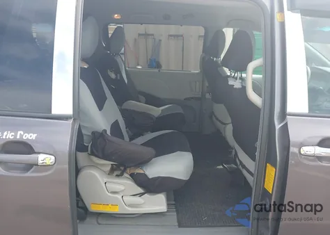 2011 Toyota Sienna Le V6/Le V6 Auto Access Seat из США, поврежденный, VIN 5TDKK3DC8BS077112